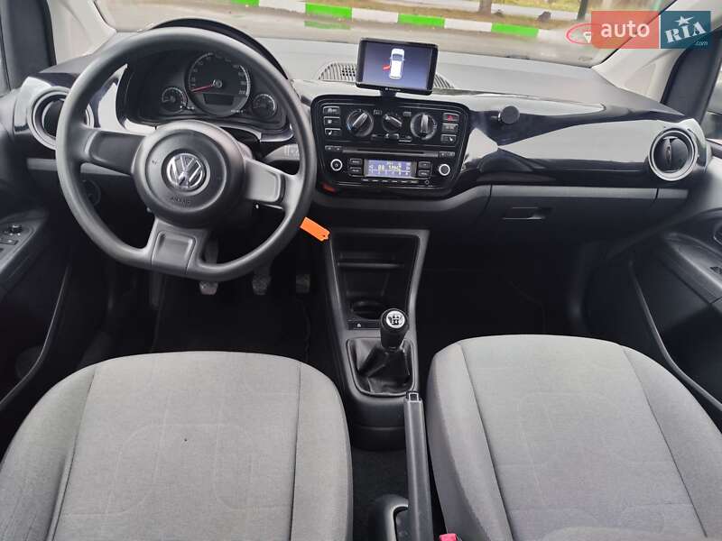 Хетчбек Volkswagen Up 2013 в Звягелі