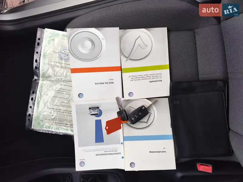 Хетчбек Volkswagen Up 2013 в Звягелі документ