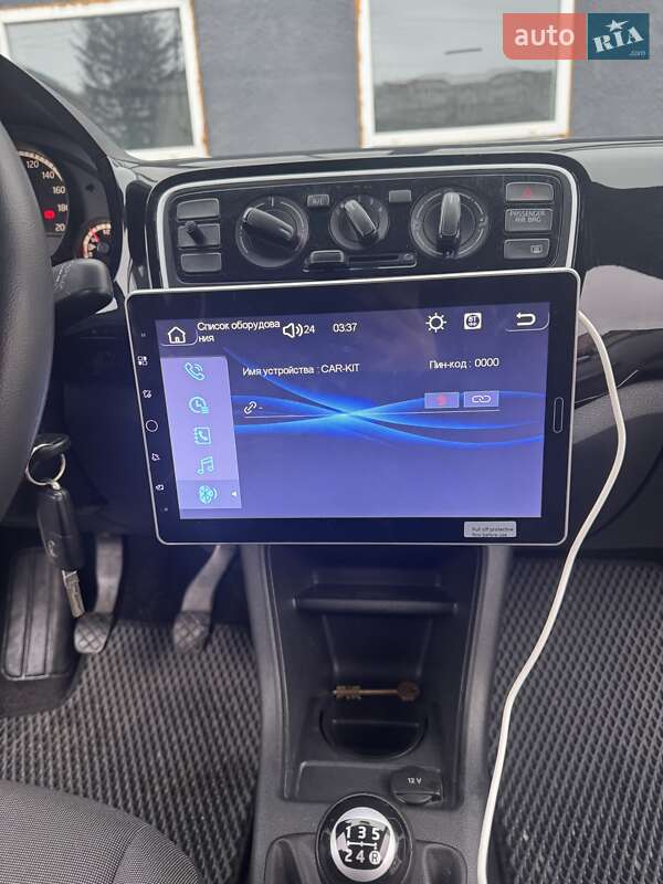 Хэтчбек Volkswagen Up 2013 в Черкассах