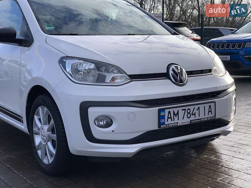Хетчбек Volkswagen Up 2016 в Бердичеві