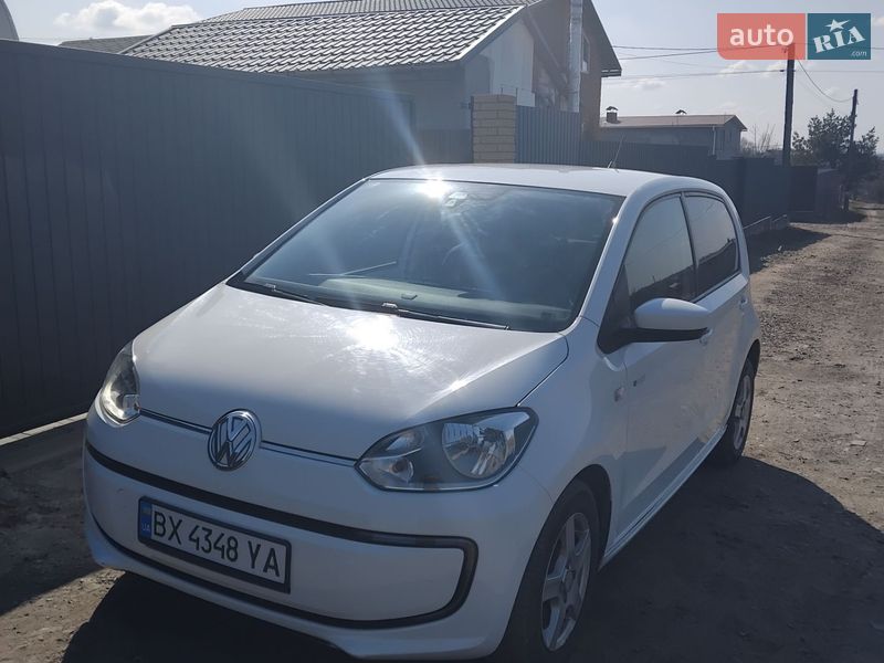 Хетчбек Volkswagen Up 2015 в Хмельницькому