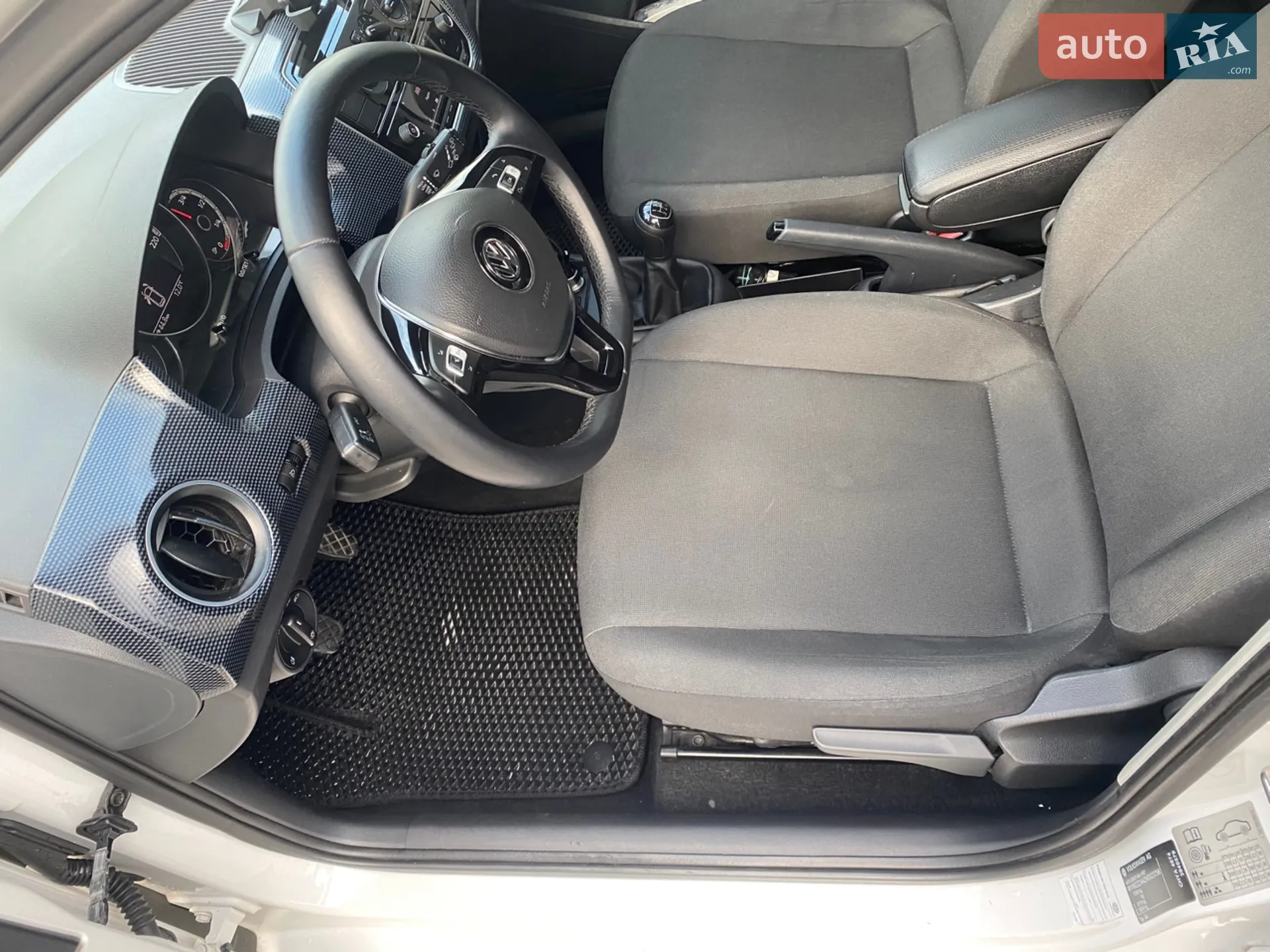 2016 Volkswagen up! - мініатюра 15