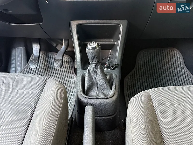 Volkswagen Up 2015