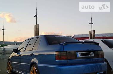Седан Volkswagen Vento 1996 в Києві