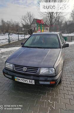 Седан Volkswagen Vento 1993 в Бурштыне