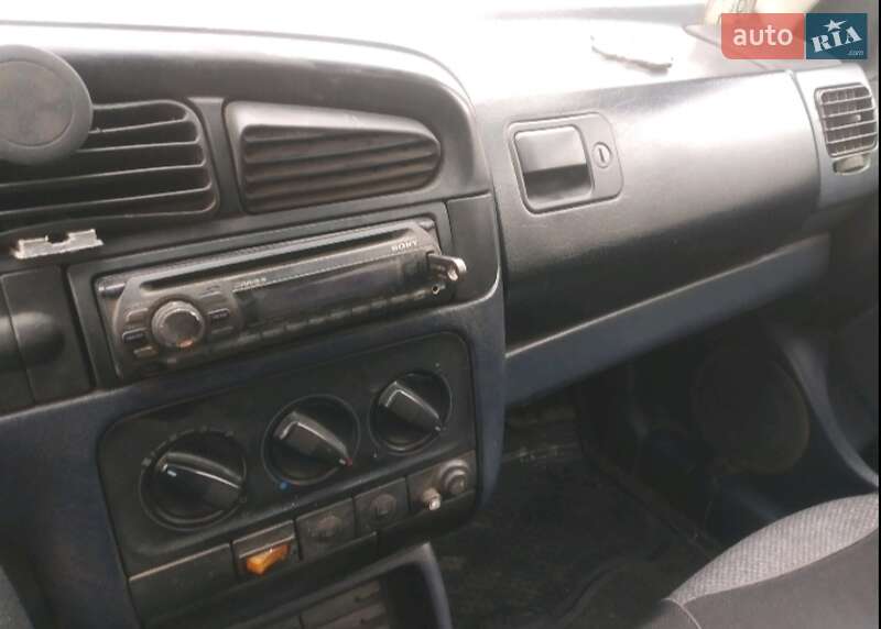 Седан Volkswagen Vento 1993 в Днепре