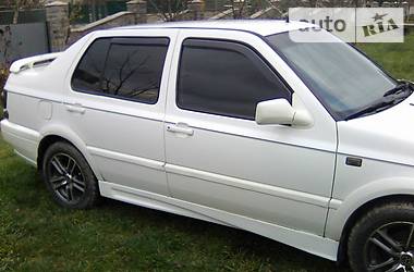 Седан Volkswagen Vento 1994 в Борщеве