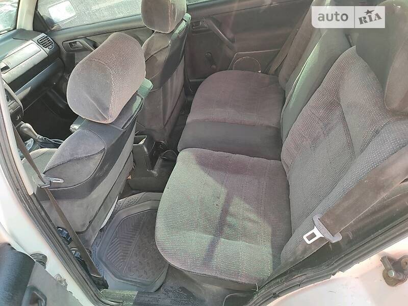 Седан Volkswagen Vento 1992 в Староконстантинове
