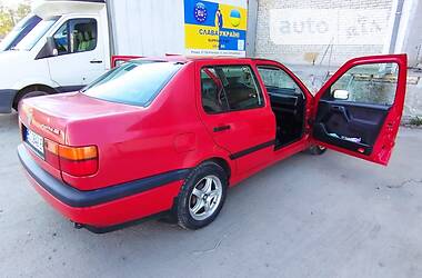 Седан Volkswagen Vento 1993 в Львове