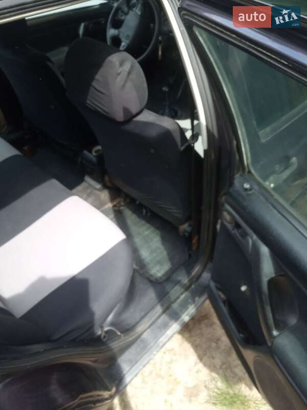 Седан Volkswagen Vento 1993 в Львові