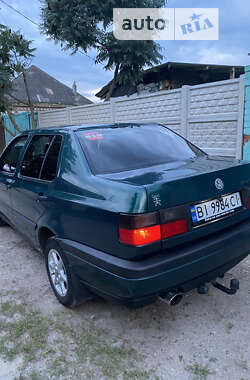 Седан Volkswagen Vento 1998 в Харькове