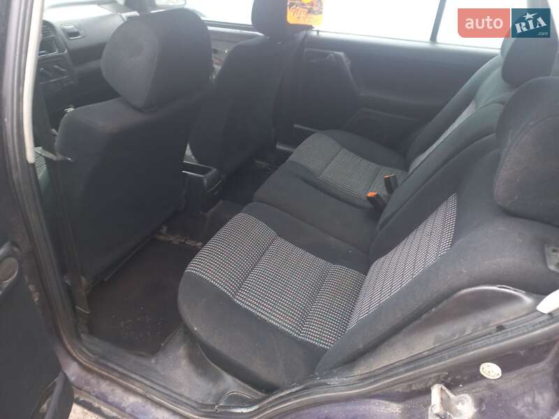 Седан Volkswagen Vento 1993 в Запоріжжі