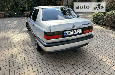Седан Volkswagen Vento 1996 в Василькове