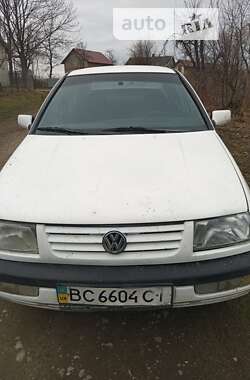 Седан Volkswagen Vento 1996 в Рудки