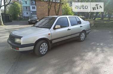 Седан Volkswagen Vento 1995 в Івано-Франківську