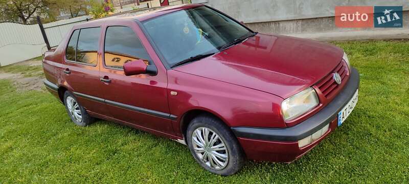 Седан Volkswagen Vento 1996 в Івано-Франківську
