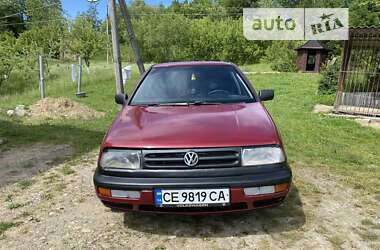 Седан Volkswagen Vento 1994 в Черновцах