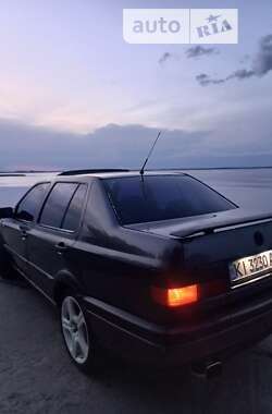 Седан Volkswagen Vento 1992 в Обухове