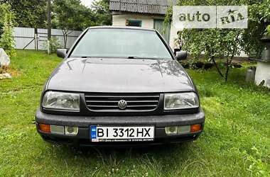 Седан Volkswagen Vento 1993 в Миргороде