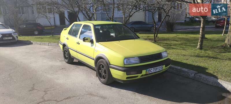 Седан Volkswagen Vento 1997 в Львові