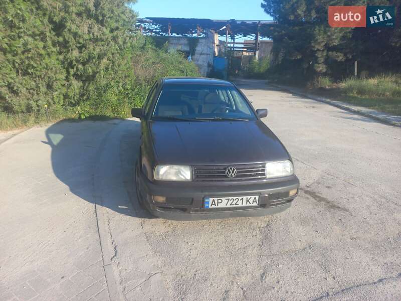 Седан Volkswagen Vento 1993 в Запоріжжі