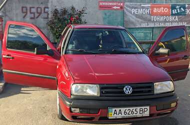 Седан Volkswagen Vento 1995 в 