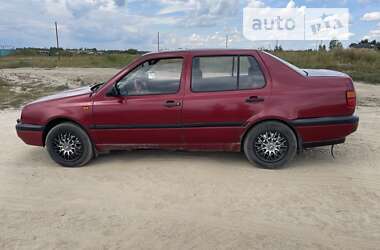 Седан Volkswagen Vento 1992 в Житомире