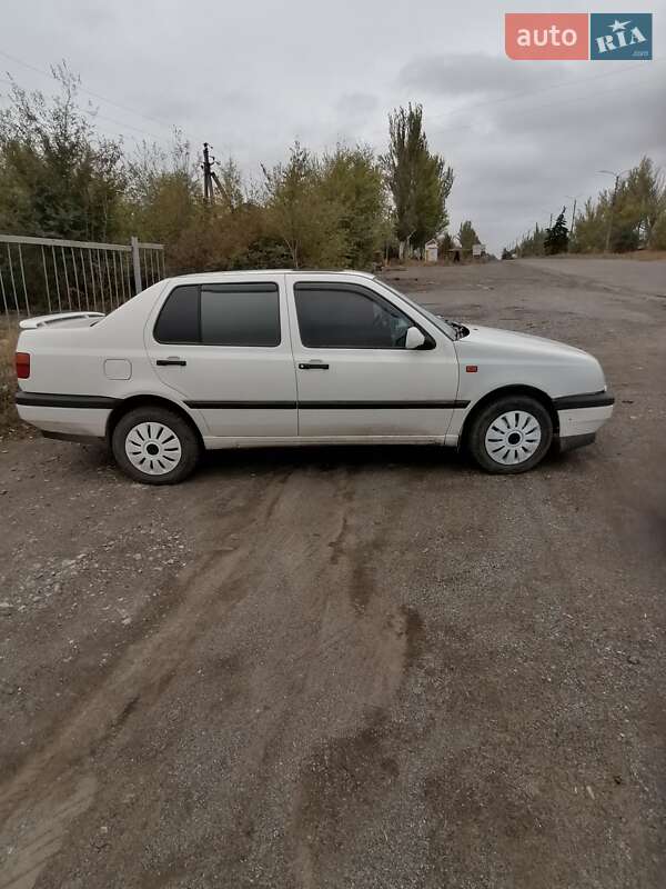 Седан Volkswagen Vento 1993 в Константиновке (Краматорского района)