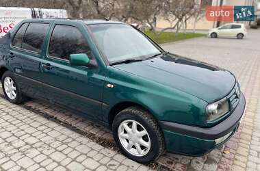 Седан Volkswagen Vento 1996 в Дунаївцях