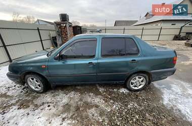 Седан Volkswagen Vento 1994 в Сторожинці