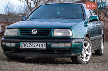 Седан Volkswagen Vento 1996 в Самборе