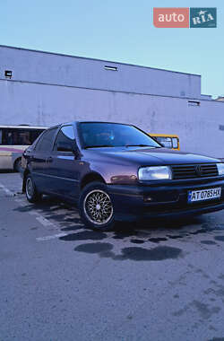 Седан Volkswagen Vento 1994 в 