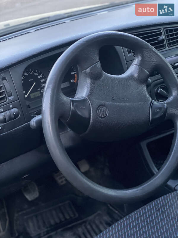 Седан Volkswagen Vento 1993 в Сумах
