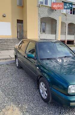 Седан Volkswagen Vento 1997 в 