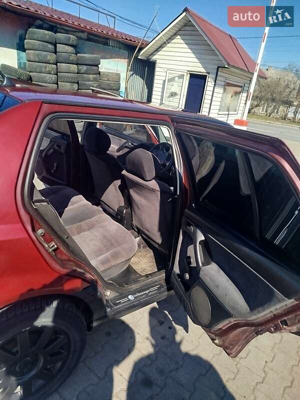 Седан Volkswagen Vento 1994 в Черновцах