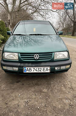 Седан Volkswagen Vento 1996 в 