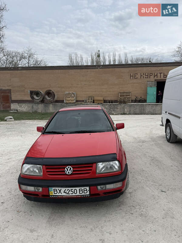 Седан Volkswagen Vento 1996 в 