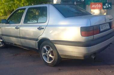 Седан Volkswagen Vento 1998 в 
