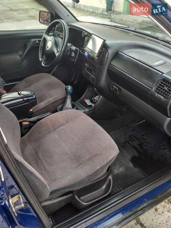 Седан Volkswagen Vento 1996 в Стрию