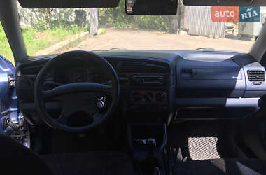 Седан Volkswagen Vento 1992 в 
