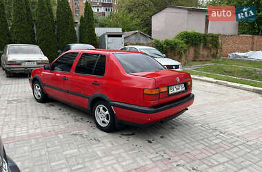 Седан Volkswagen Vento 1993 в 