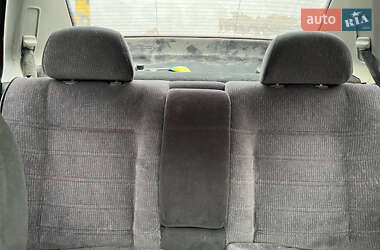 Седан Volkswagen Vento 1993 в 
