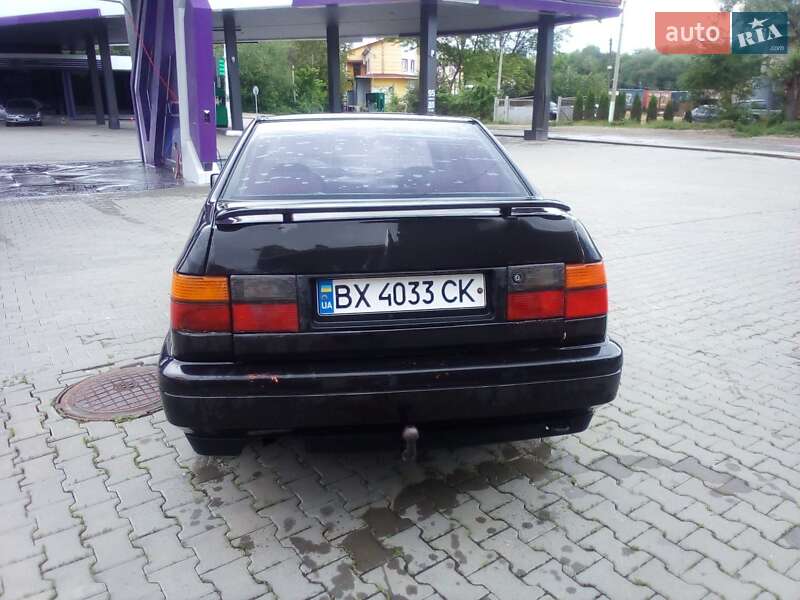 Седан Volkswagen Vento 1993 в Чернівцях