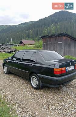 Седан Volkswagen Vento 1993 в 