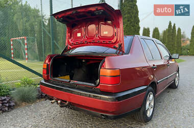 Седан Volkswagen Vento 1993 в 