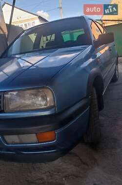 Седан Volkswagen Vento 1992 в Лубнах