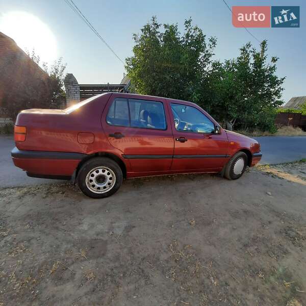 Седан Volkswagen Vento 1993 в Миколаєві фото 5 Седан Volkswagen Vento 1993 в Миколаєві