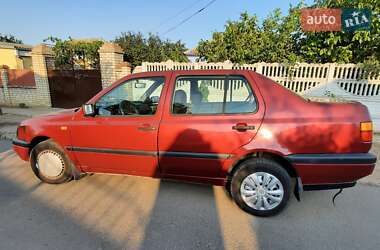 Седан Volkswagen Vento 1993 в 