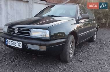 Седан Volkswagen Vento 1994 в Млинове