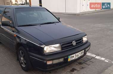 Седан Volkswagen Vento 1993 в Ромнах